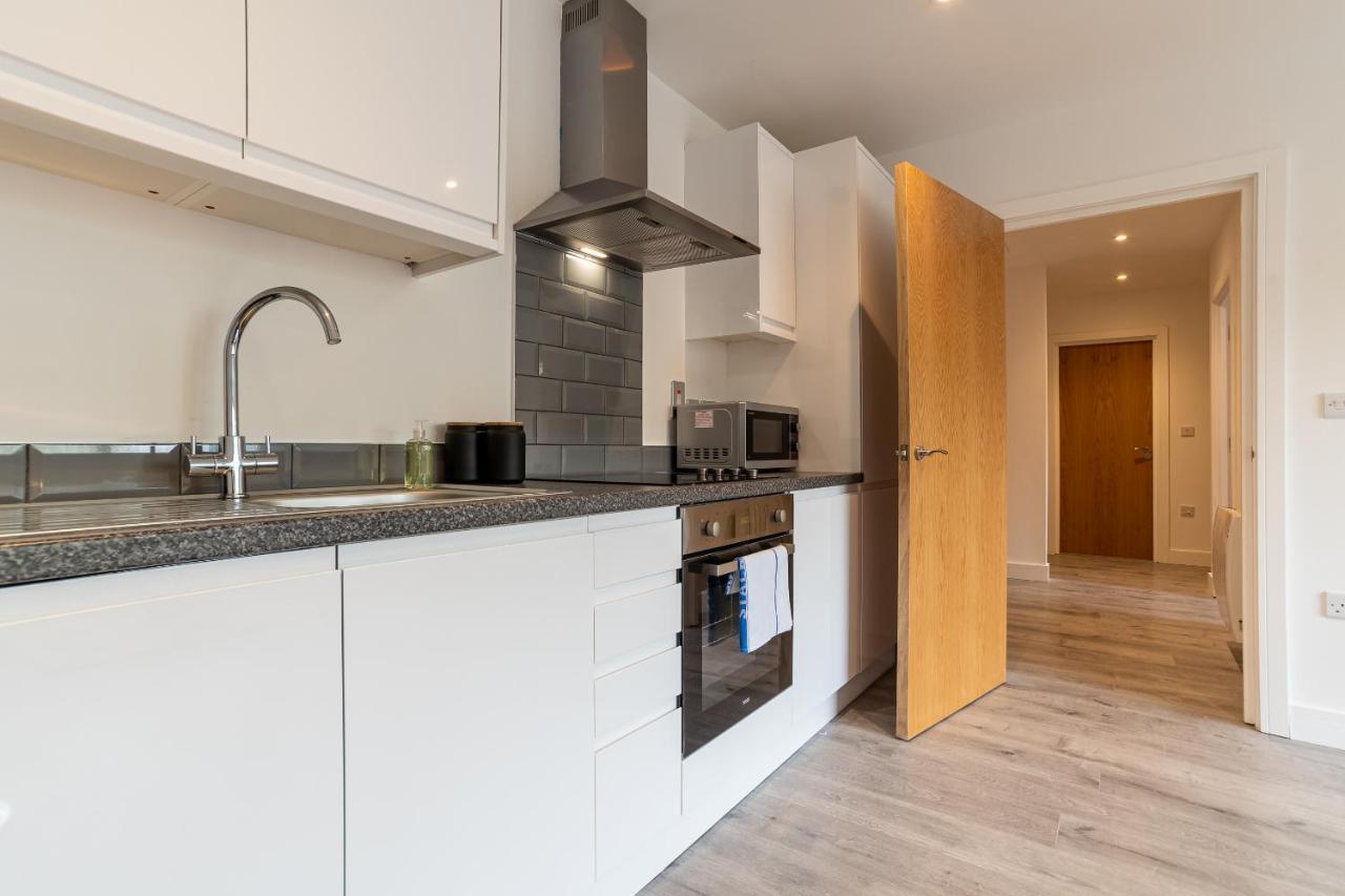 Copenhagen Court Apartments Basingstoke Exterior photo